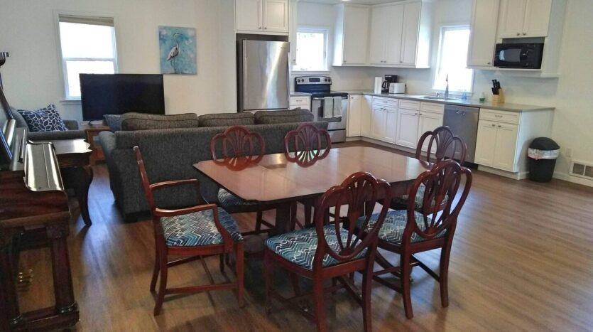 Apartment by the Bay
