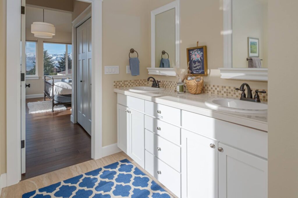 7297cc73-0d3e-450f-81f3-b822ba5e7b70